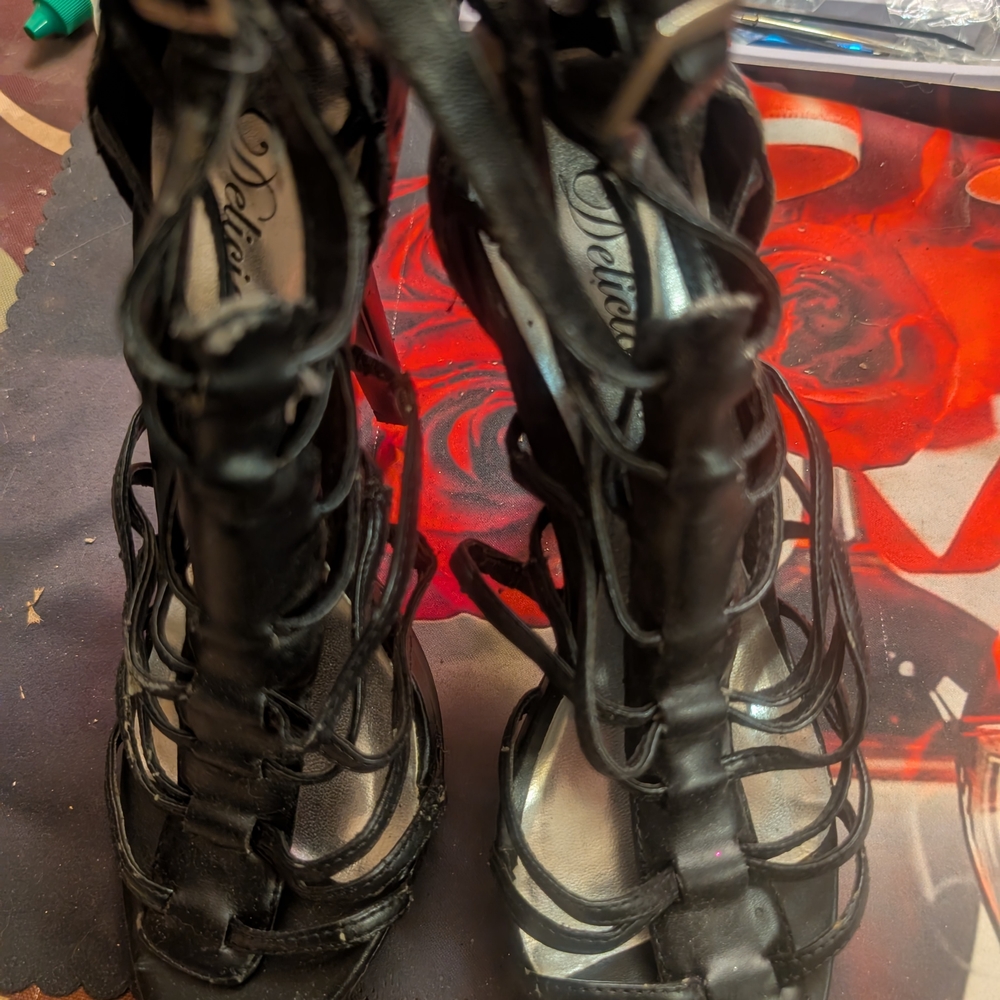 Delicious Black High Heels with Elegant Design